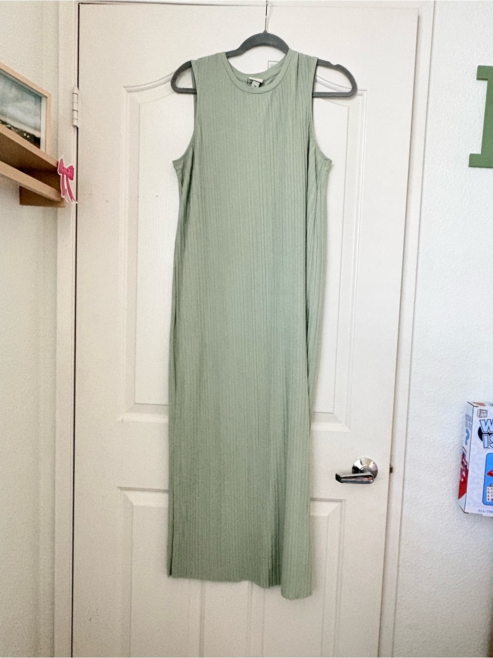 Sleeveless pleated Maxi Dress in Sage Green